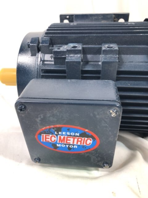 LEESON PREMIUM EFFICIENT IEC METRIC MOTOR  - For parts only