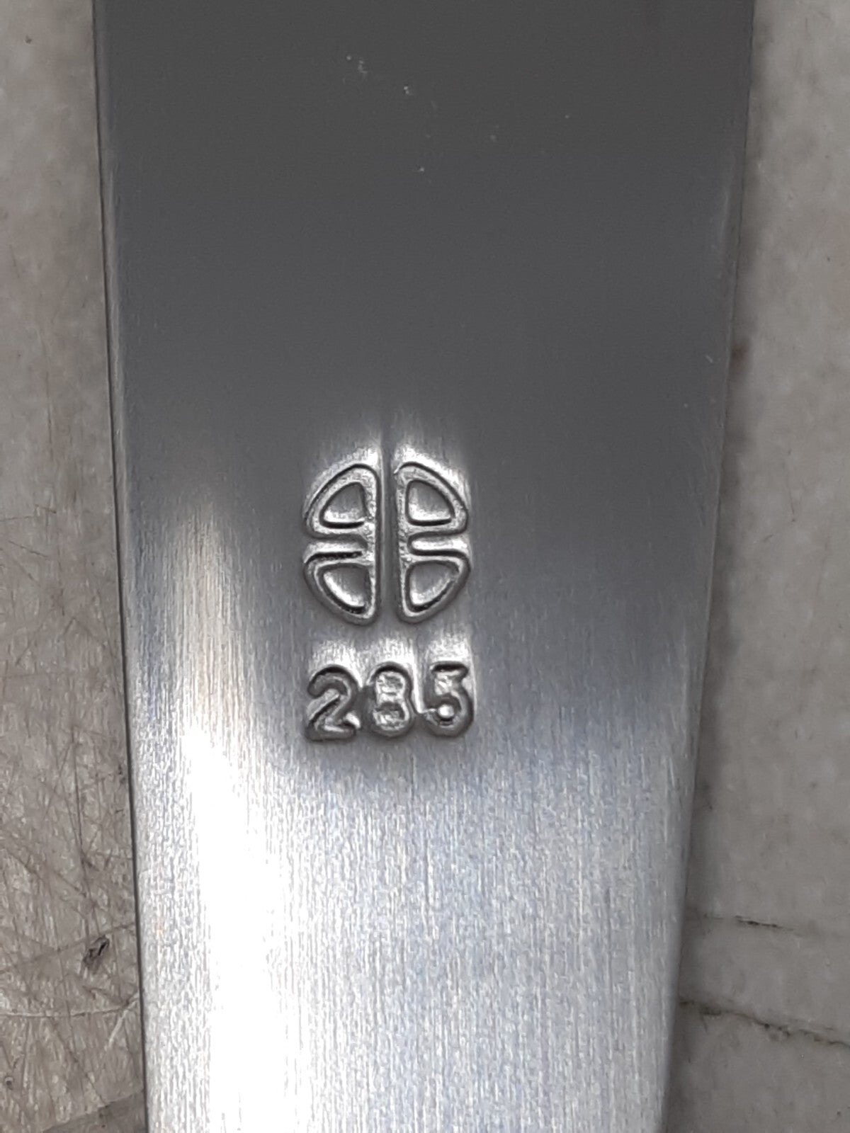 Lot 12 World Brand Tableware 285 Stainless Steel Dinner/Butter Knives