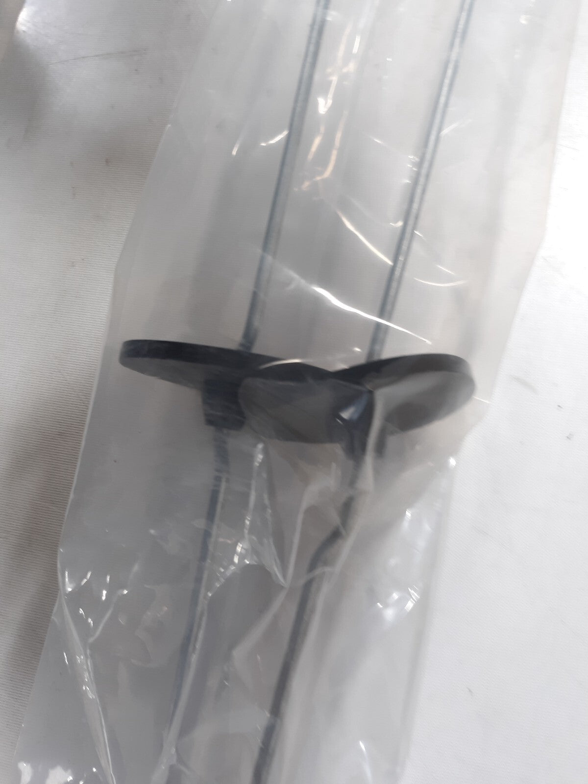 For Ram 1500 2011-2012 TRQ BDA16086 Tailgate Latch Rod