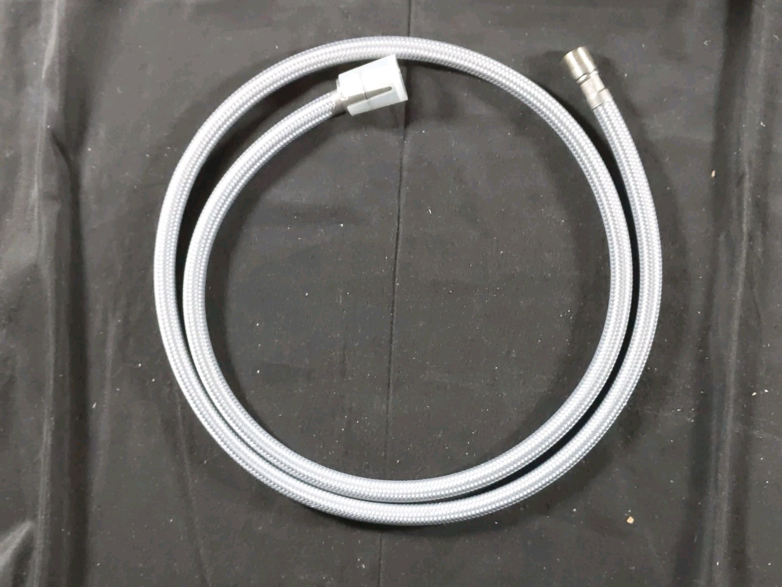 Rohl Modern Kitchen Handspray Hose for the R7520 Pulldown (R935535)