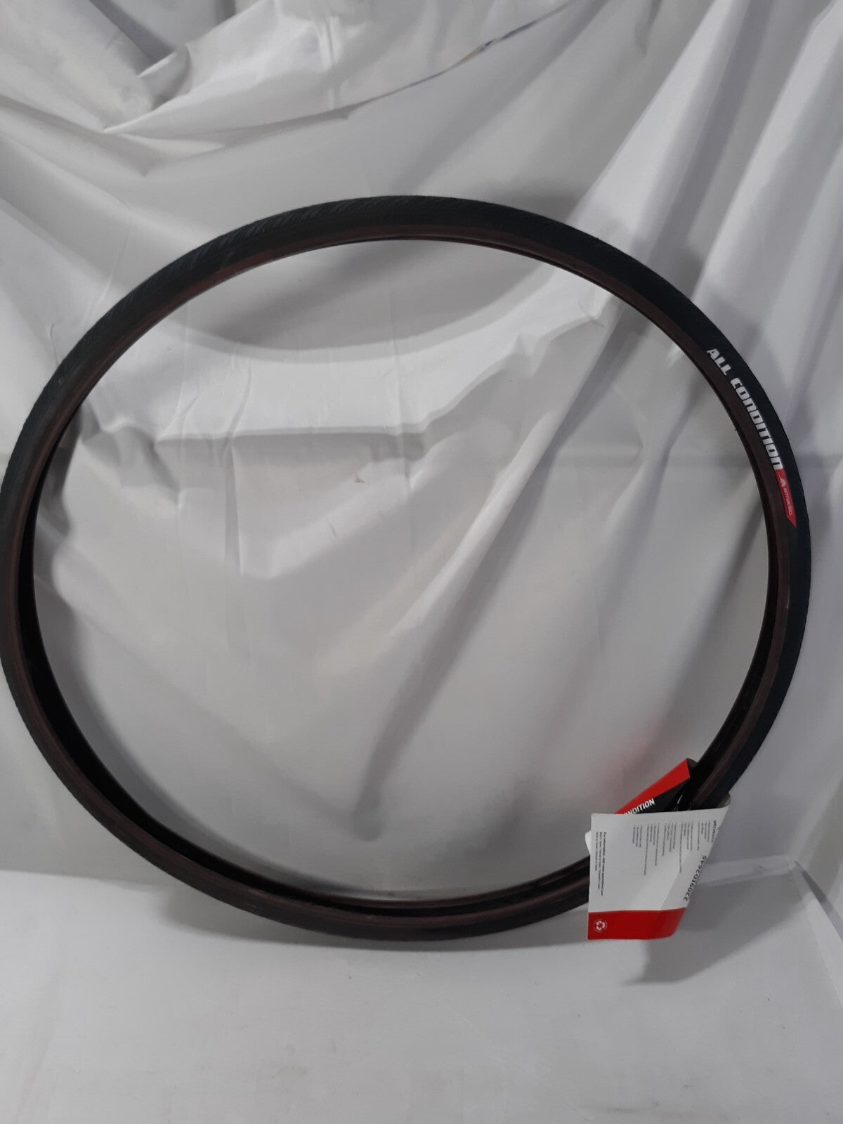 Specialized All Condition Armadillo Tire 700 x 28c, NEW, Black, Puncture Protect