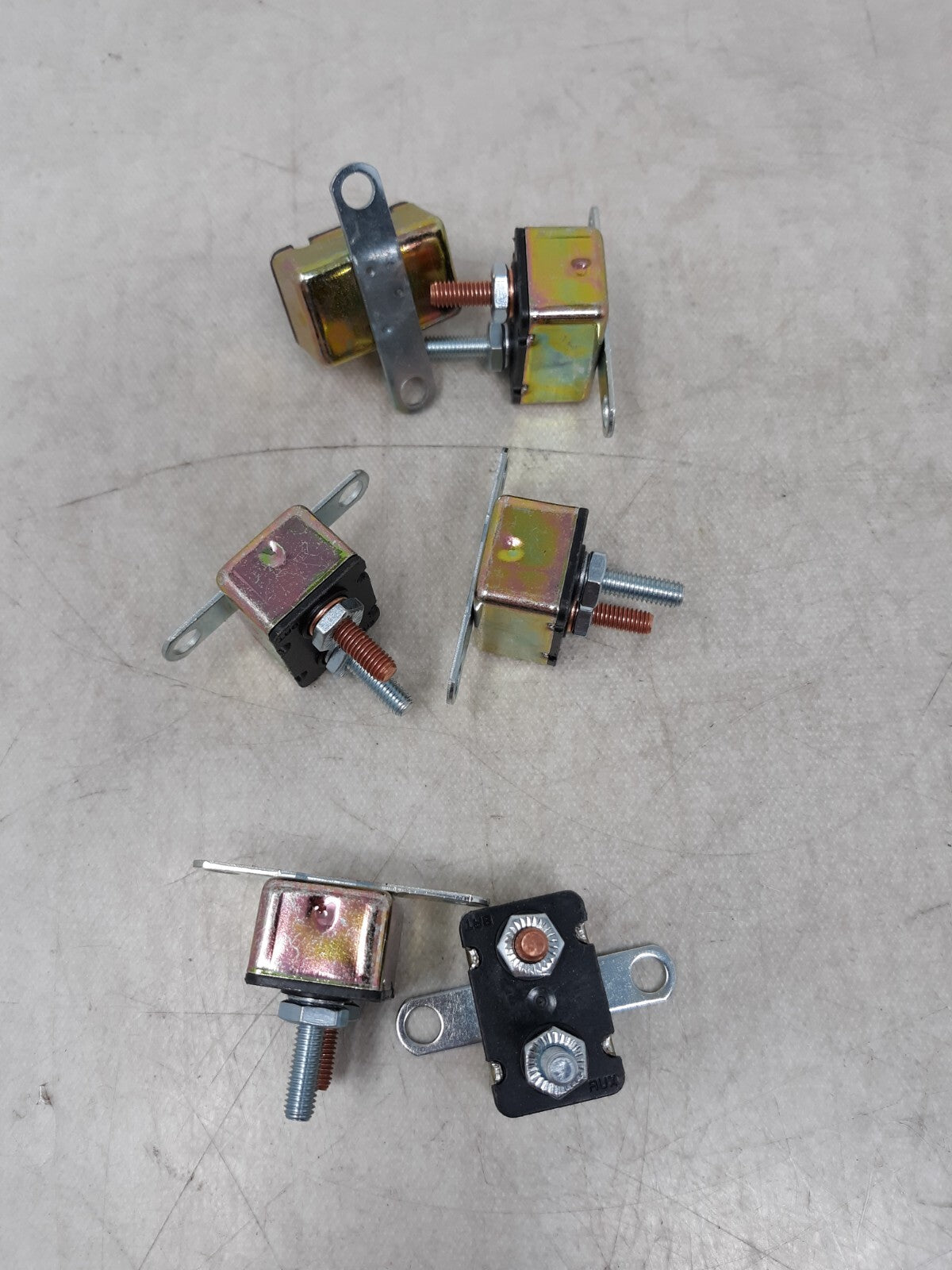 Lot of 10 12v Self Auto Reset Circuit Breaker Stud Style Short Stop 40 Amp