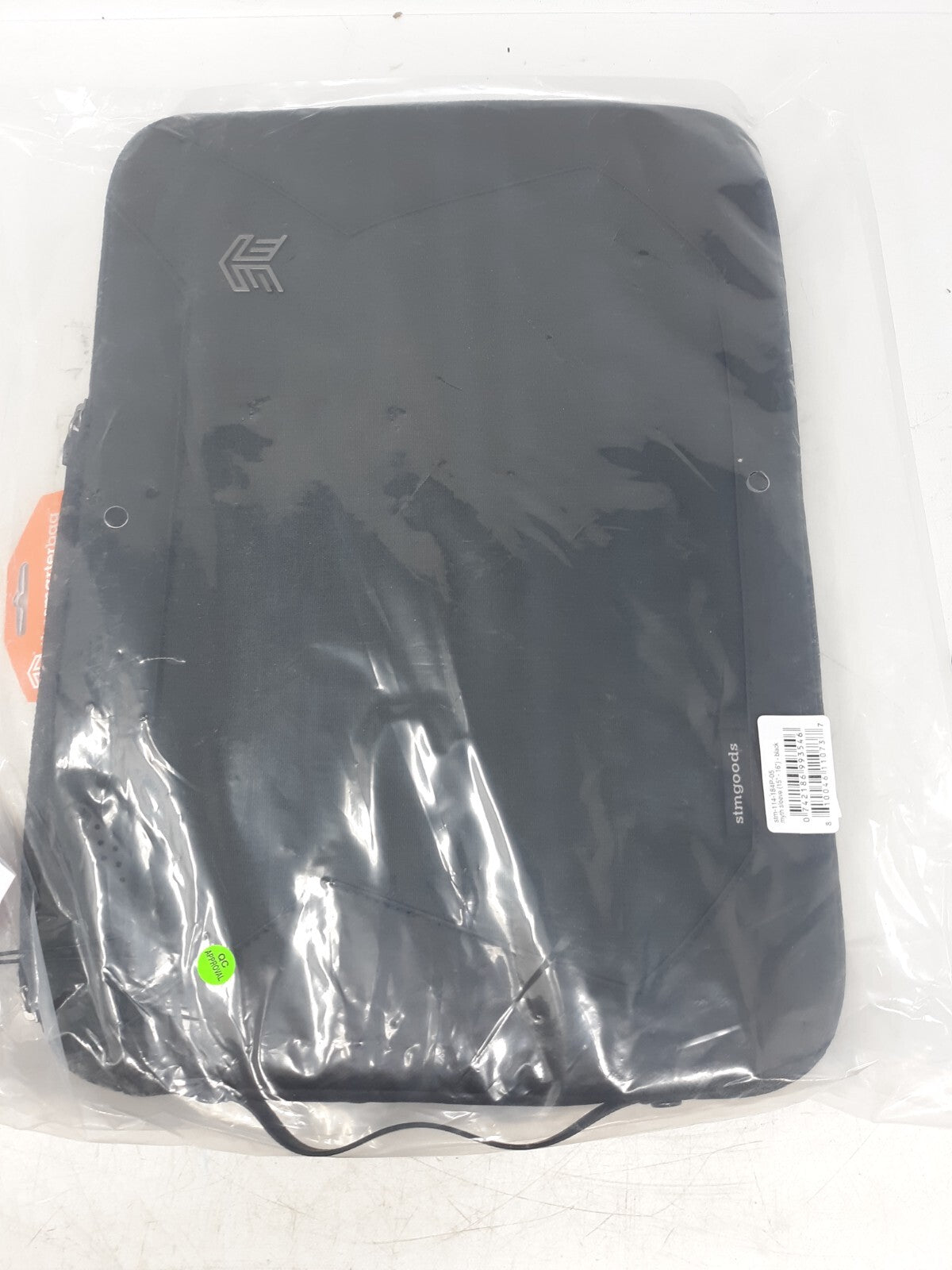 STM Myth Laptop Sleeve for MacBook Air & Pro 15"-16" - Black