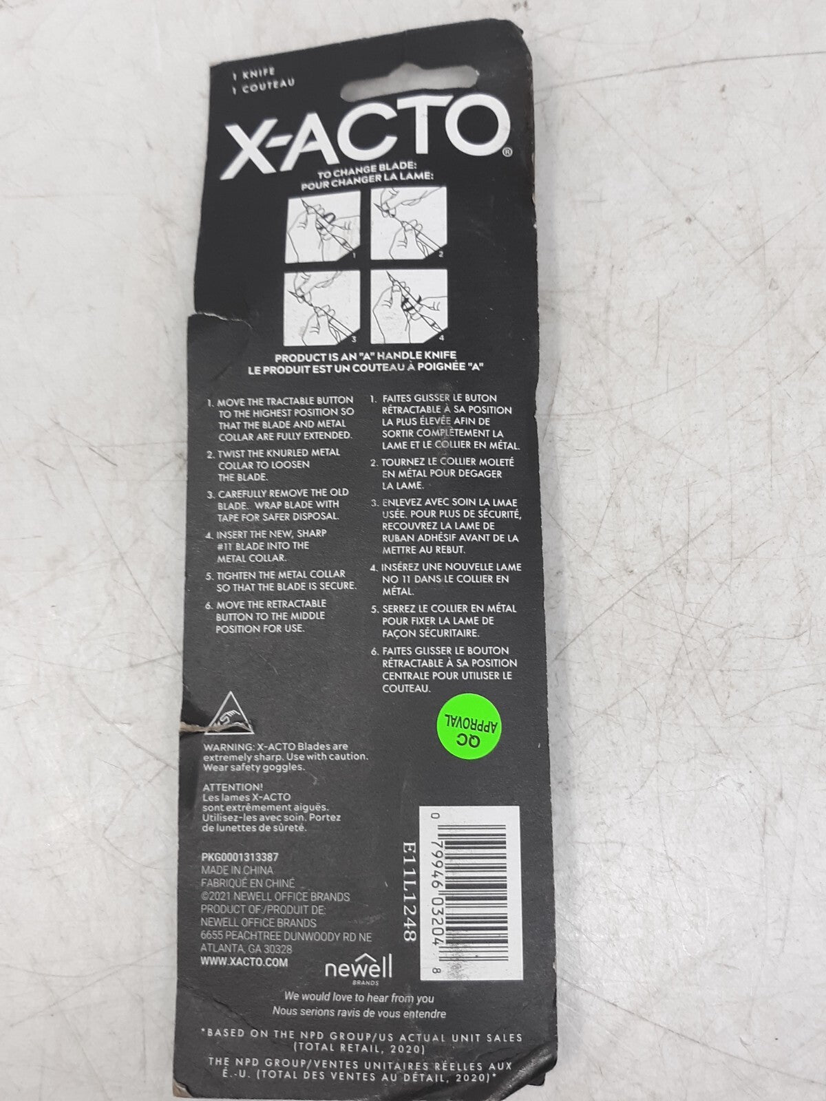 X-Acto X3204 Retract-A-Blade Knife with Safety Retractable #11 Blade