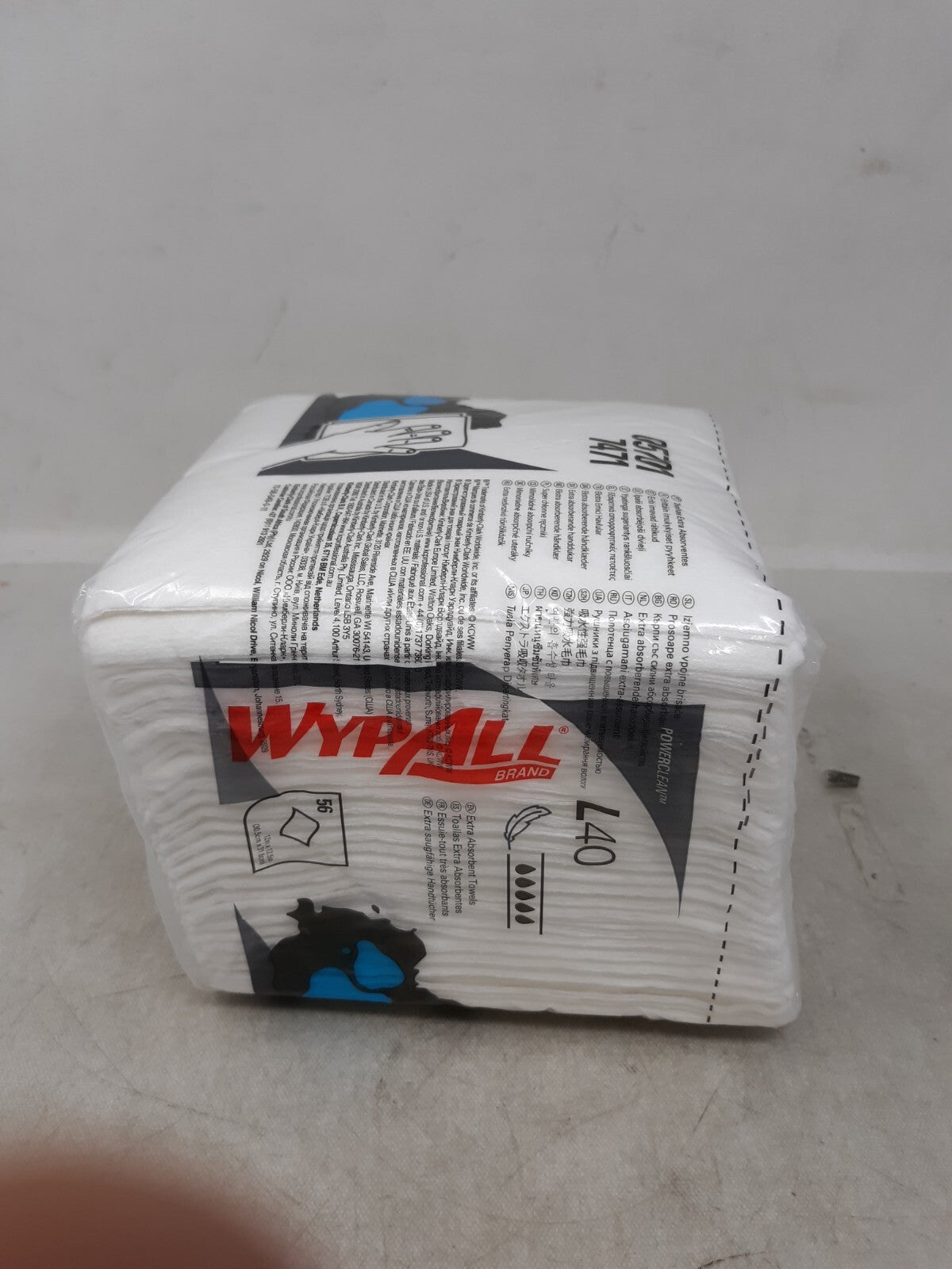 Kimberly-Clark 05701CT Cleaning Wipes - White