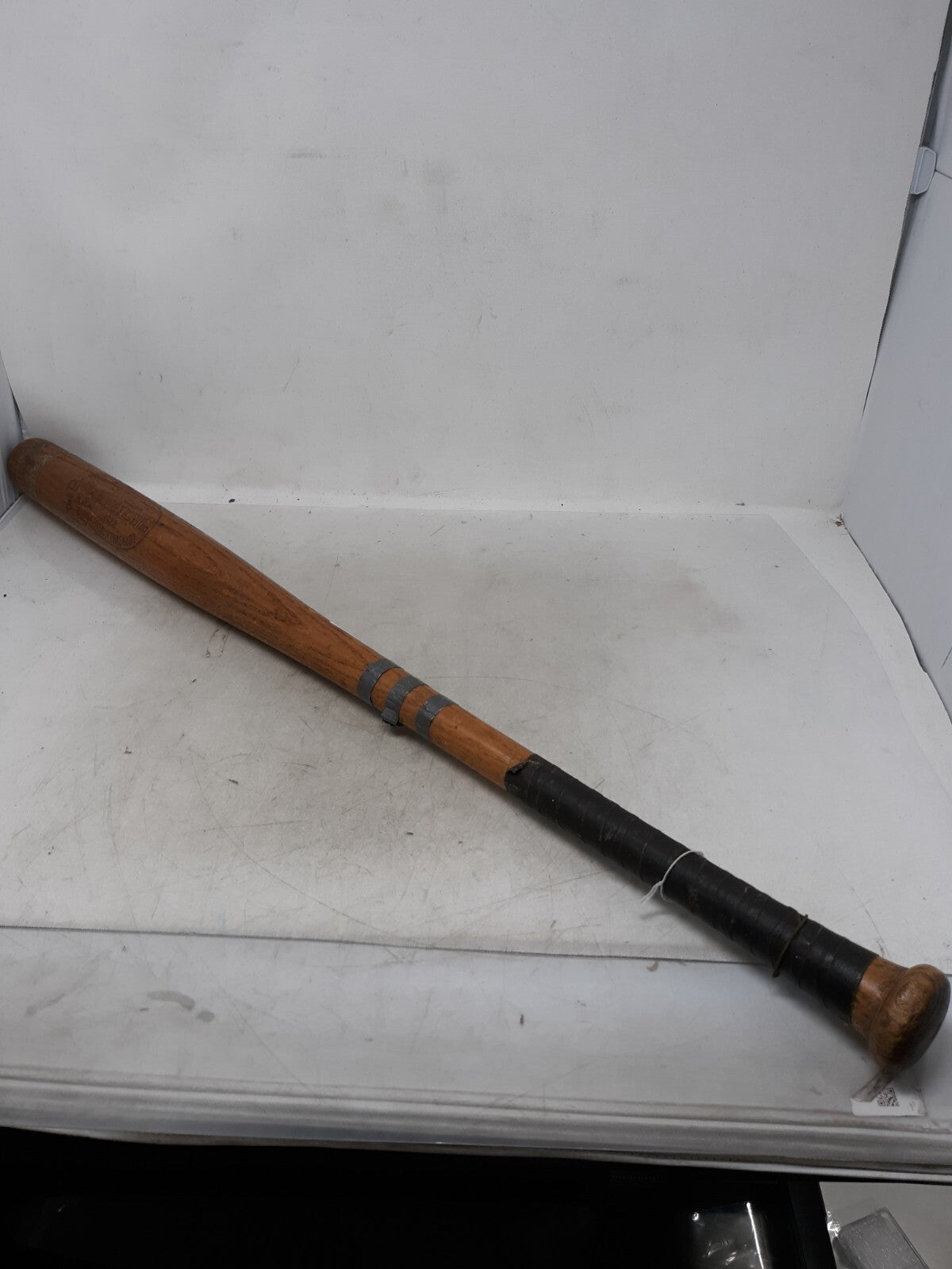 Louisville Slugger 225F Hillerich & Bradsby Wood Softball Bat