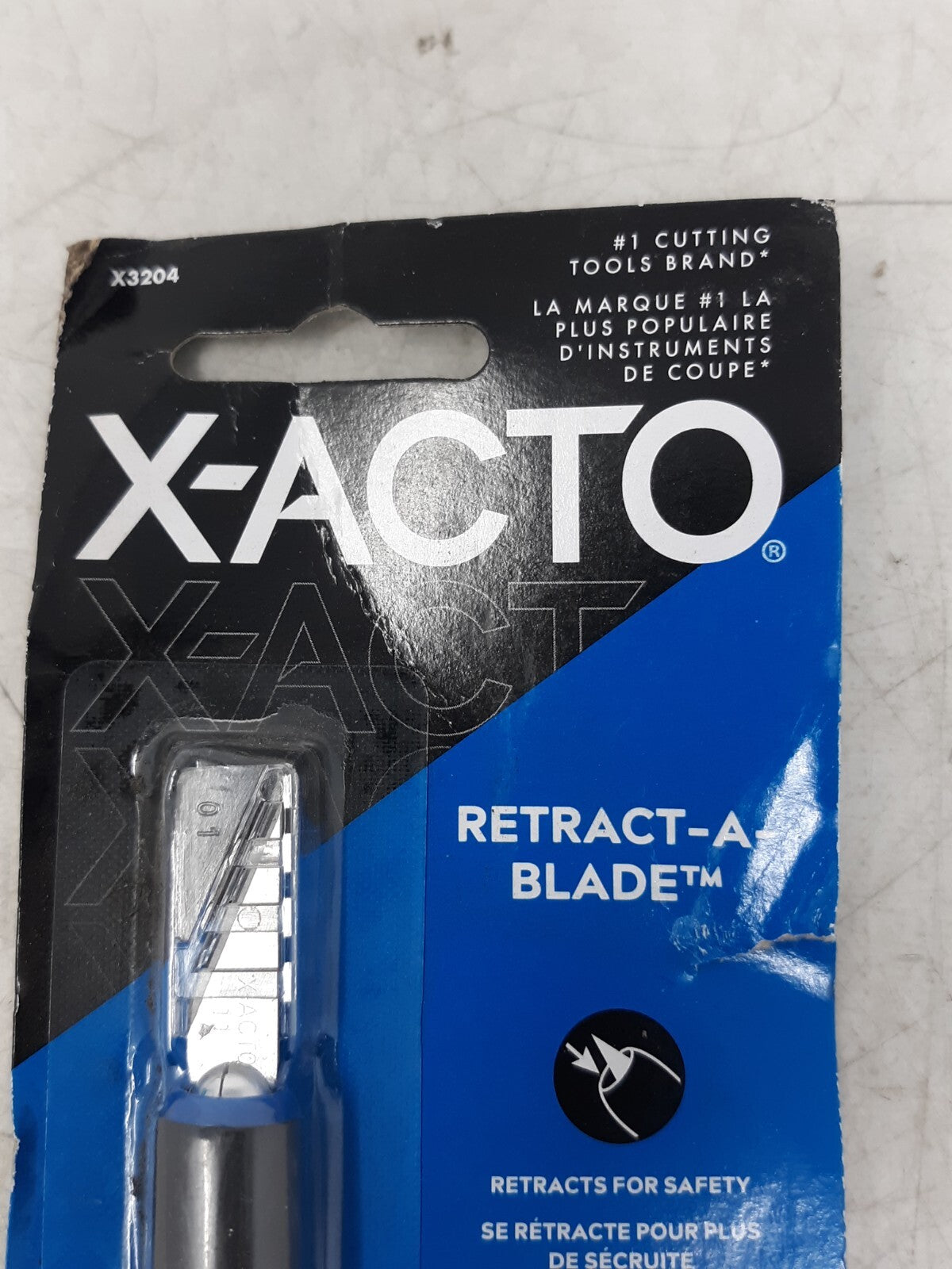 X-Acto X3204 Retract-A-Blade Knife with Safety Retractable #11 Blade