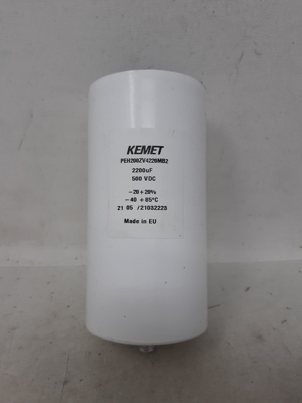 KEMET 2200uF 500 VDC Capacitor Aluminum Electrolytic PEH200ZV4220MB2