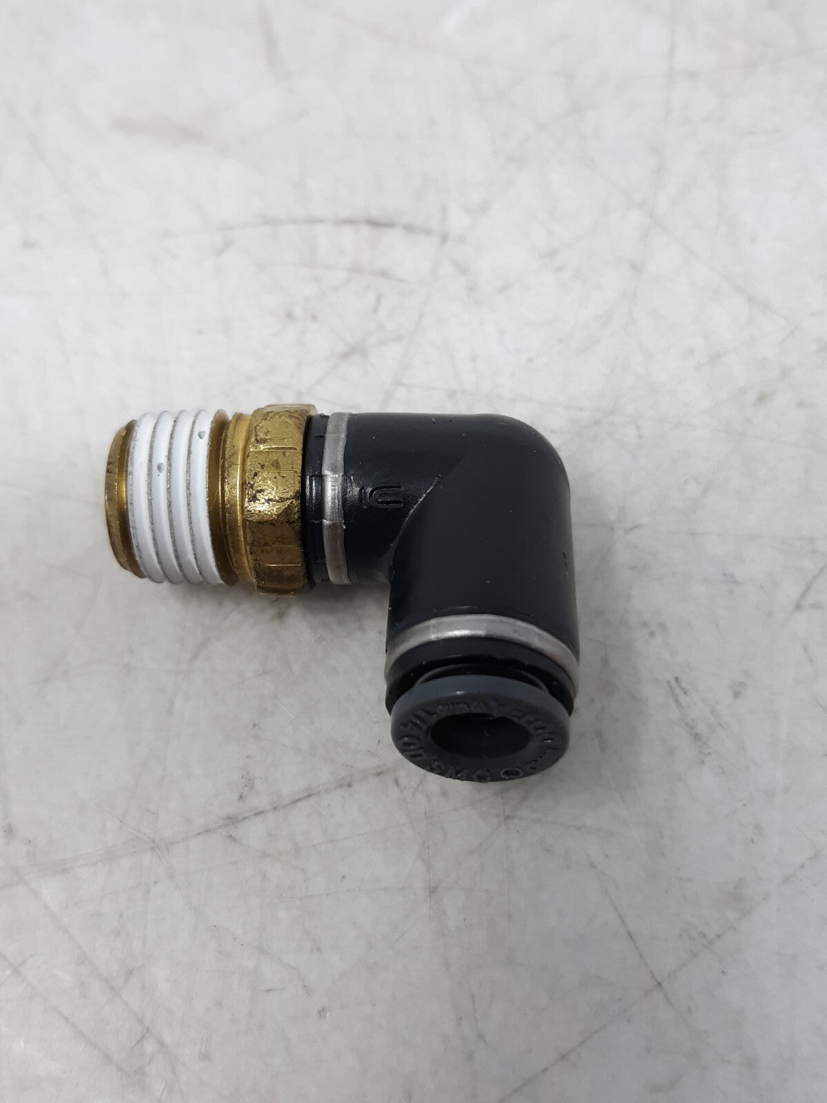 Lot of 80 SMC 1/2" OD X 1/4" NPT Push-In Elbow KV2L07