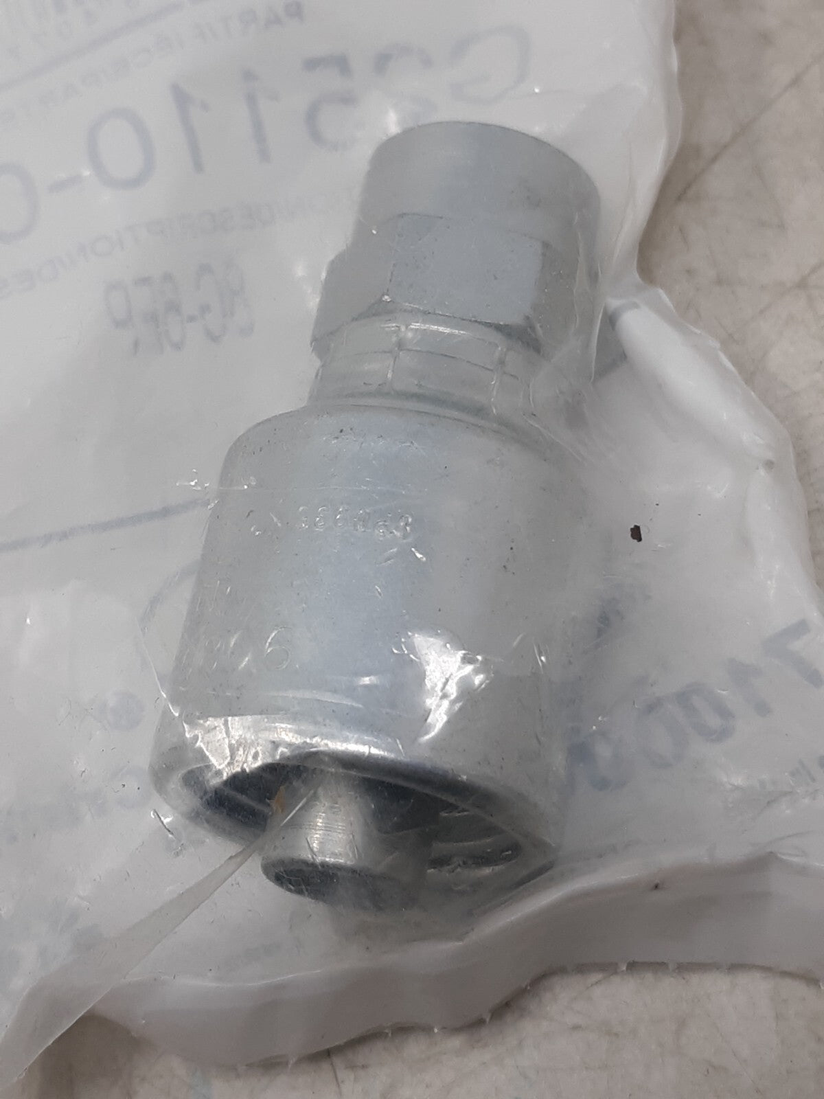 Gates G25110-0806 8G-6FP Hydraulic MegaCrimp Fitting 710000545 USA