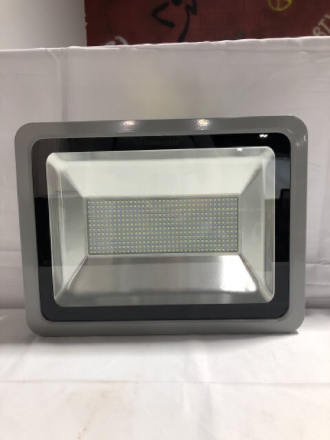 LONDE Lighting LED Floodlight 40-D4NPT300W110V