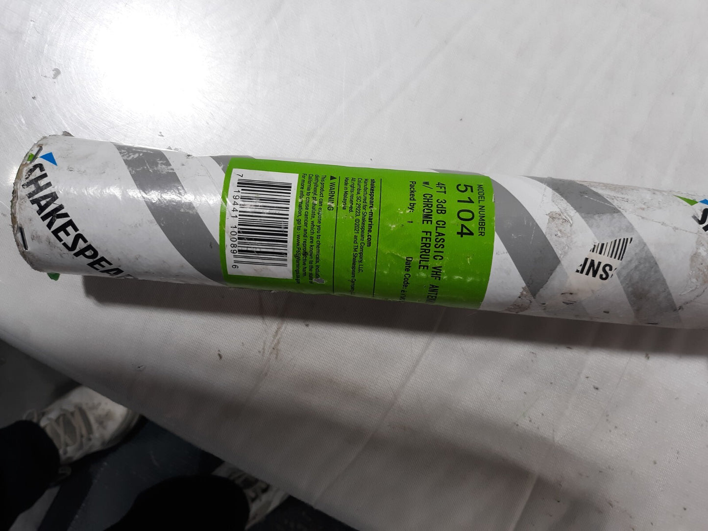 SHAKESPEARE 425-N VHF 5FT Fiberglass Antenna With Nylon Ferrule