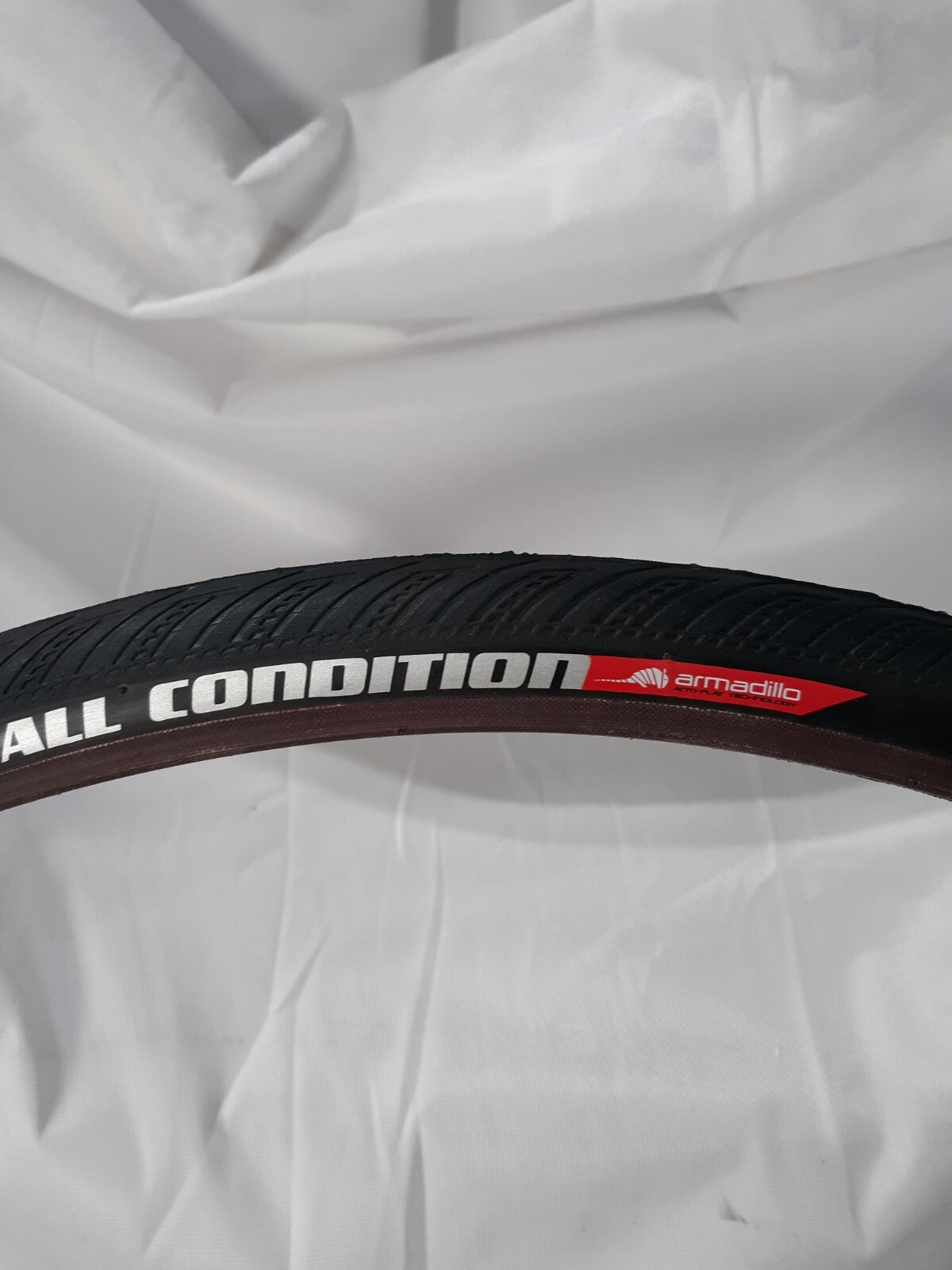 Specialized All Condition Armadillo Tire 700 x 28c, NEW, Black, Puncture Protect