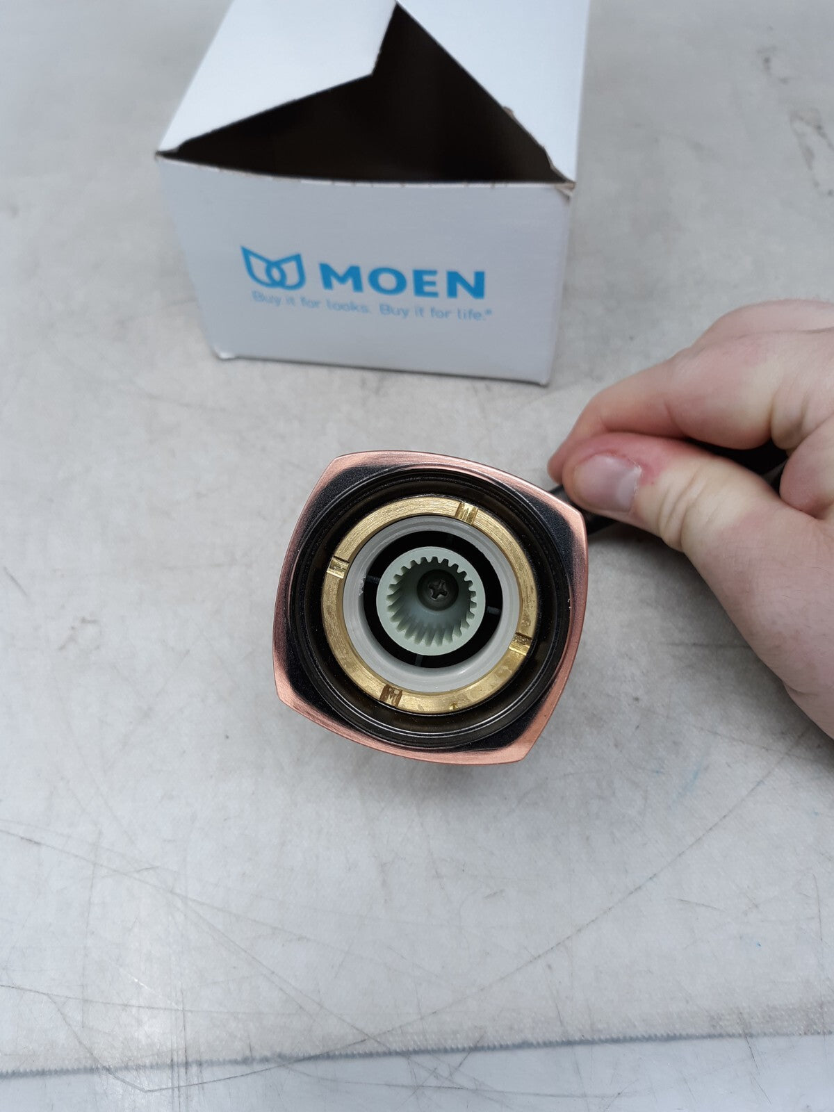 MOEN Hensley 181033BRB Handle Hub Kit