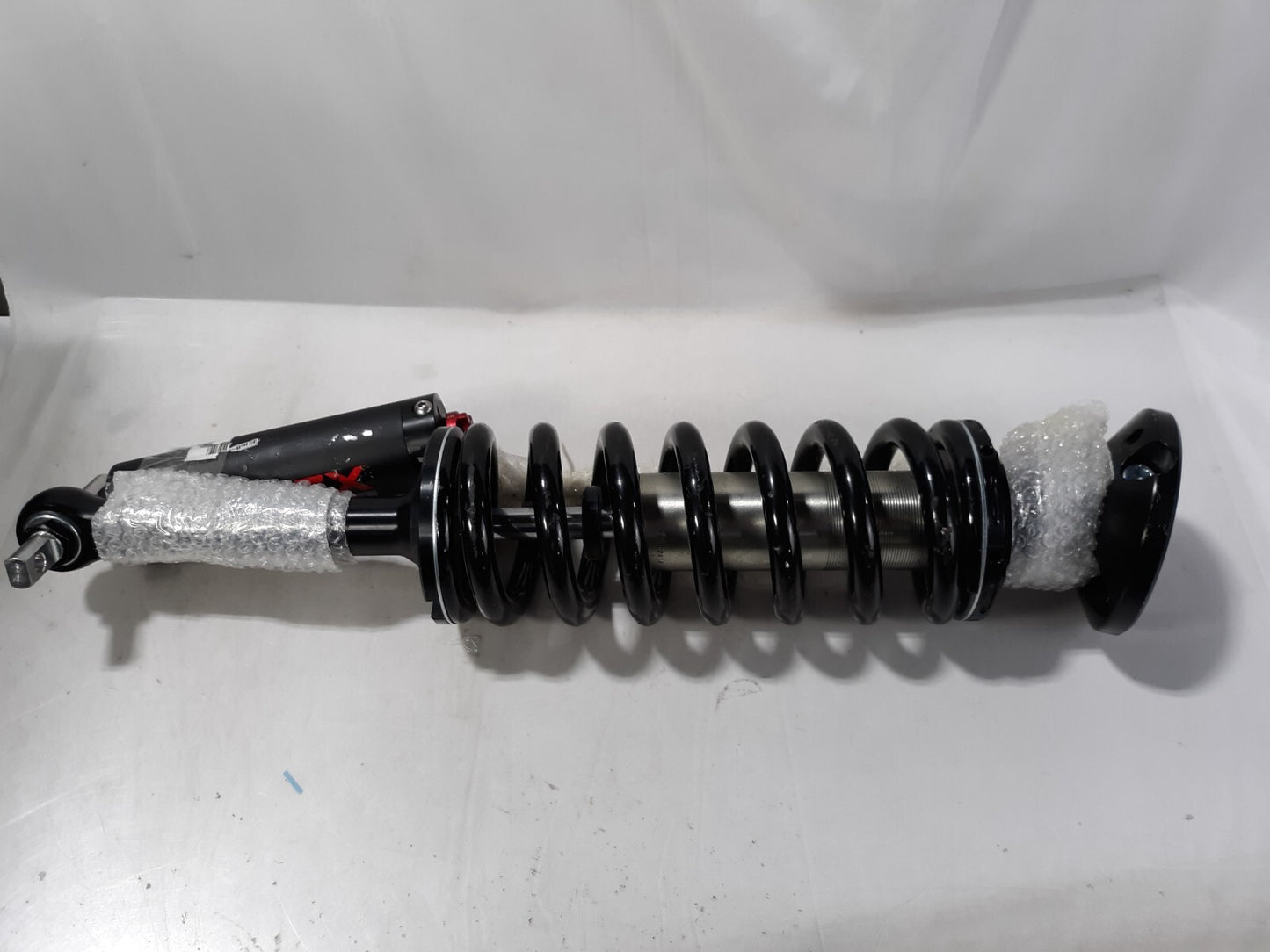 Rough Country Vertex 2.5 Adj. Coilover Front 6-7.5" SOC-13-96-740