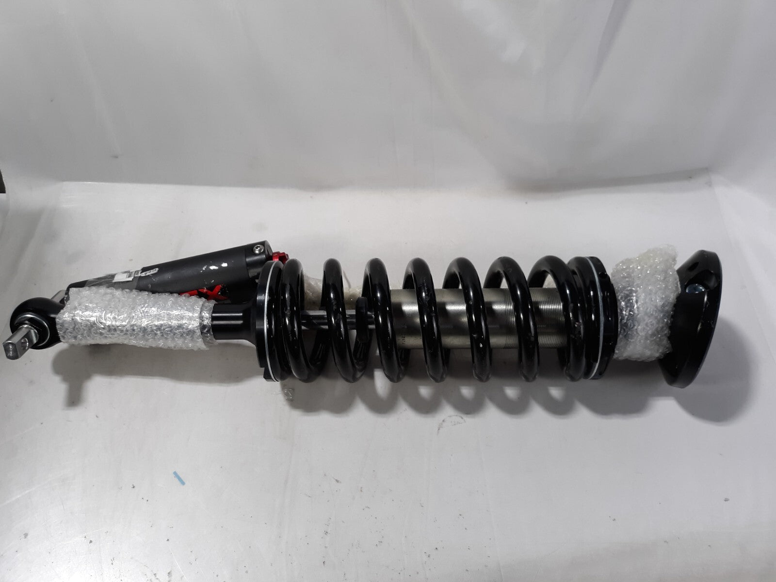 Rough Country Vertex 2.5 Adj. Coilover Front 6-7.5" SOC-13-96-740