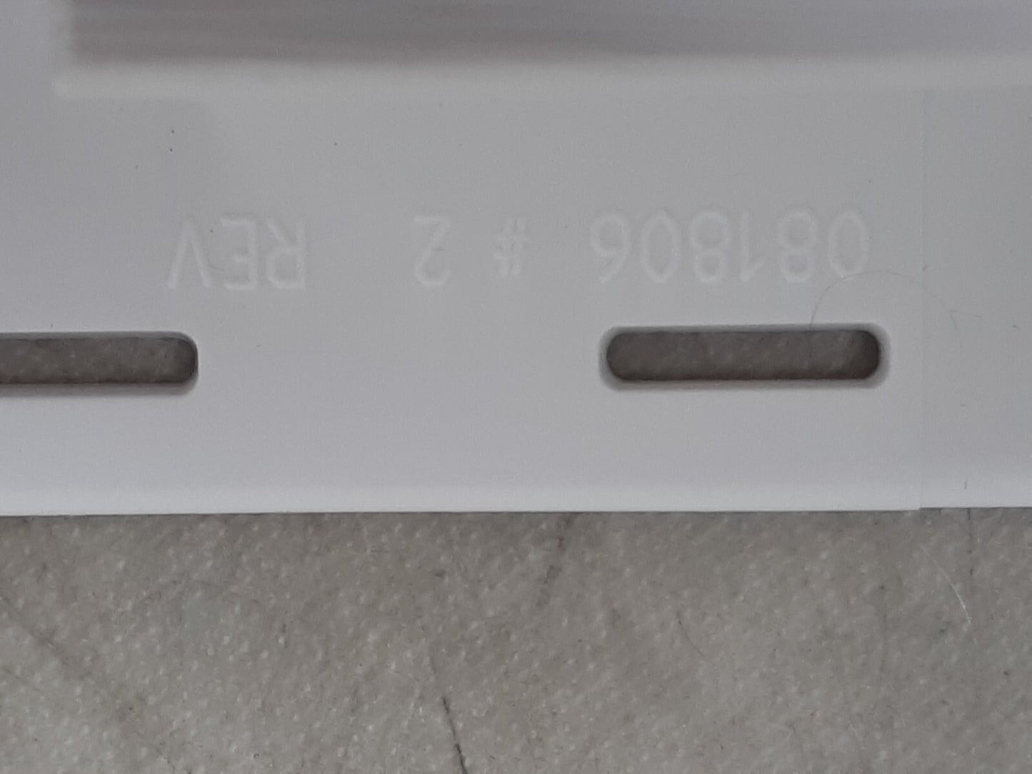 Mid America Vinyl MountMaster Mounting Block White