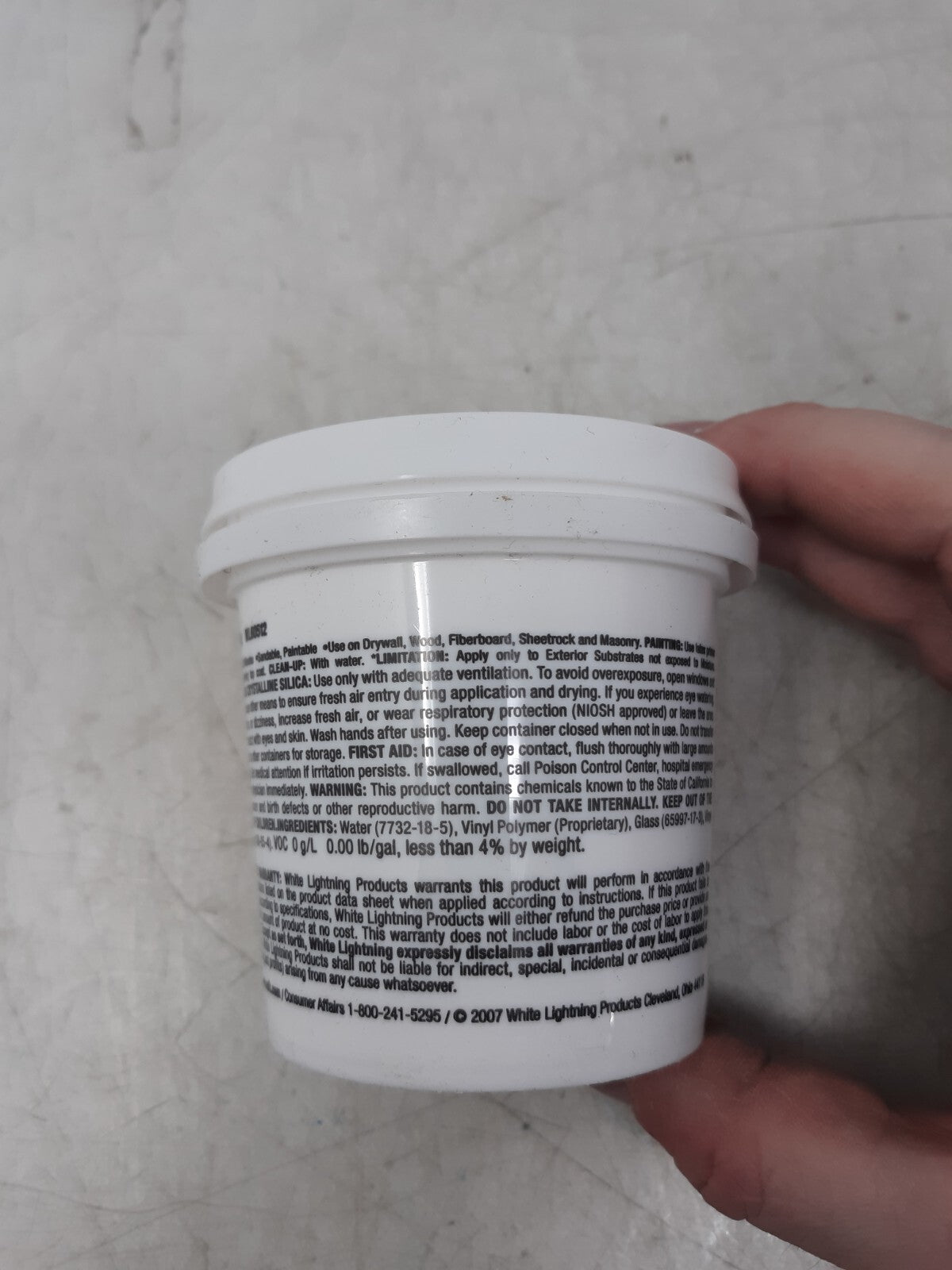 White Lightning Fix'n Finish 1-Step Lightweight Spackling Compound 8oz 60515
