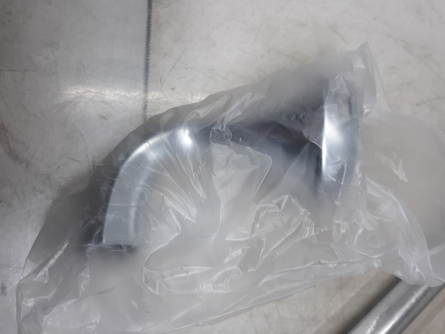 MOEN Eva 24 in. Towel Bar in Chrome YB2824CH