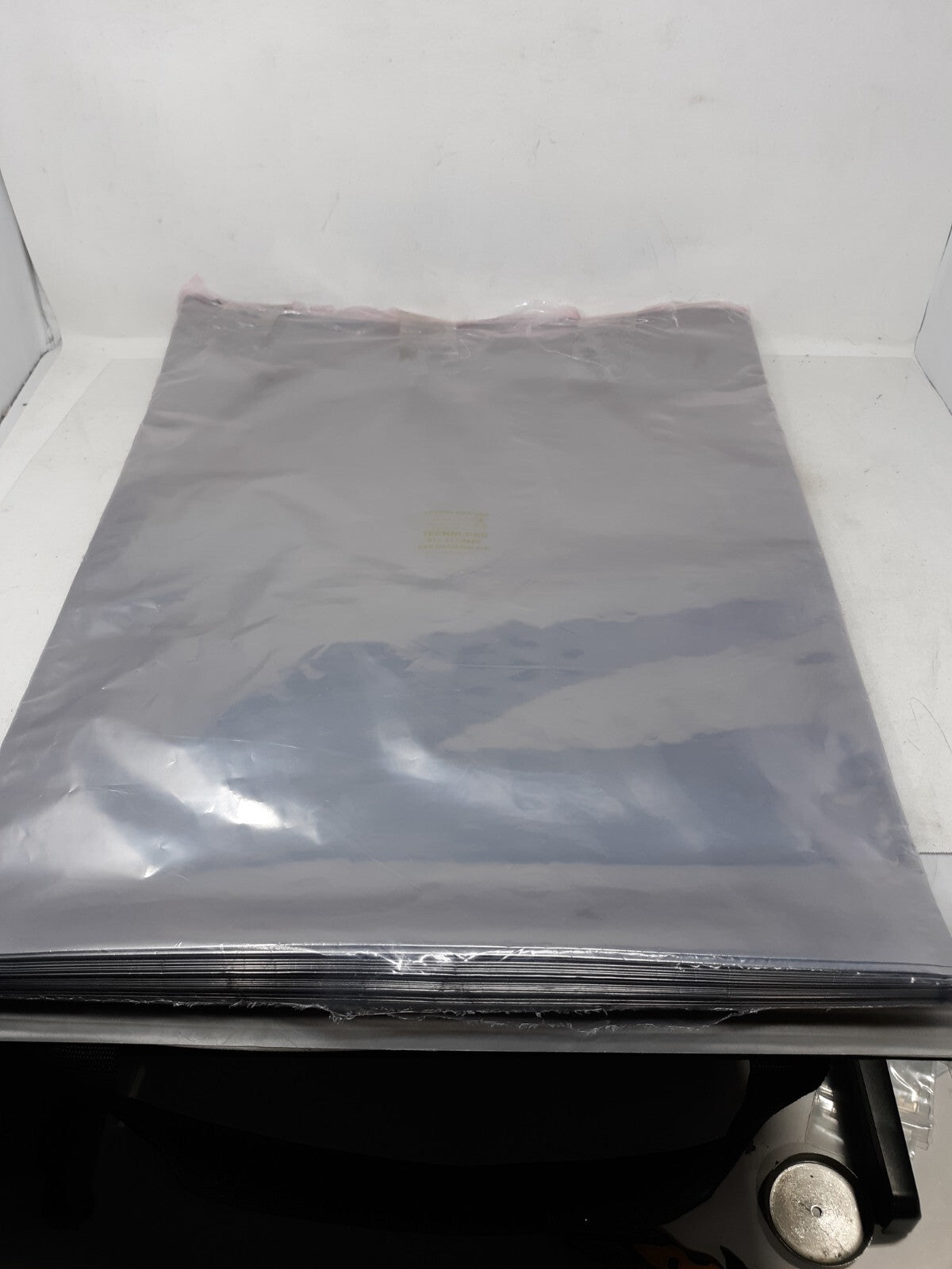 Techni-Pro 758ST1824 Bag, Static Shielding, Flat, 18" x 24" 100/Pkg