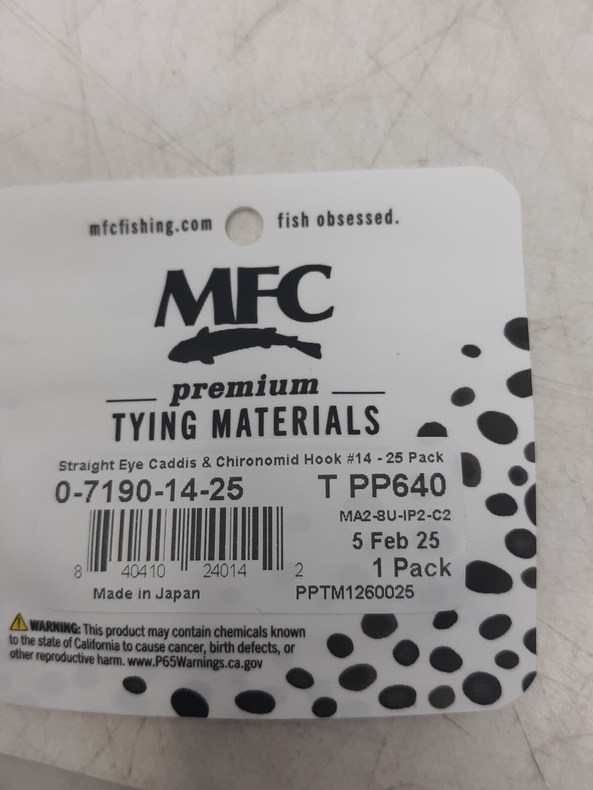 MFC Straight Eye Caddis Chironomid Hooks Size 14 Barbless 25-Pack 0-7190-14-25