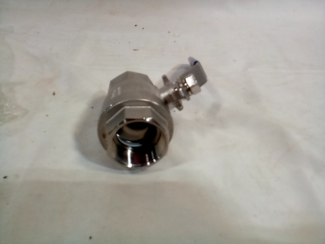 WOG200 2-Piece 1-1/4 NPT Ball Valve Full Port 304 Stainless Steel W/Blue Vinyl