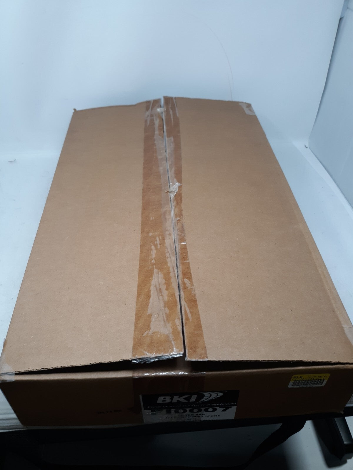 BKI F10007 Filter Bags 13 1/2” x 22 1/2” with 1 1/4” Hole - 100 CT Foodservice