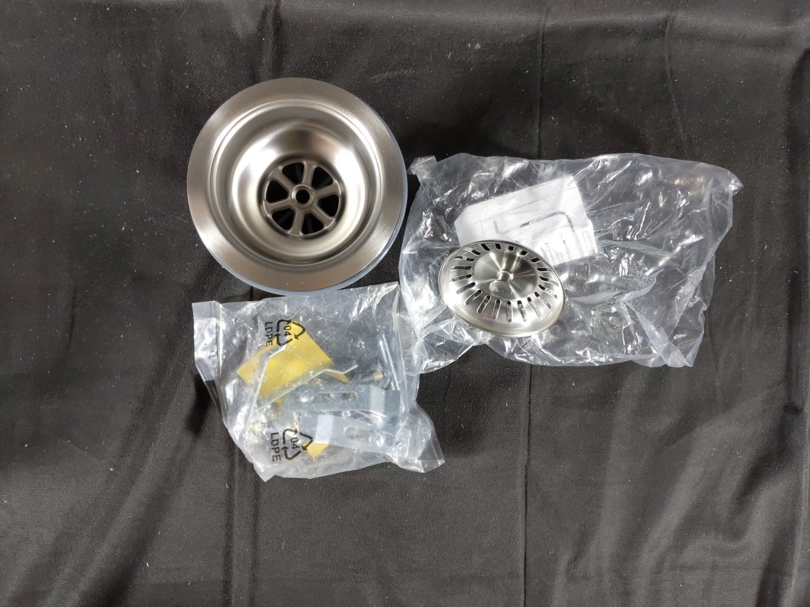 Karran 4-1/2 in. Kitchen Sink Basket Strainers in Stainless Steel L-1  NEW