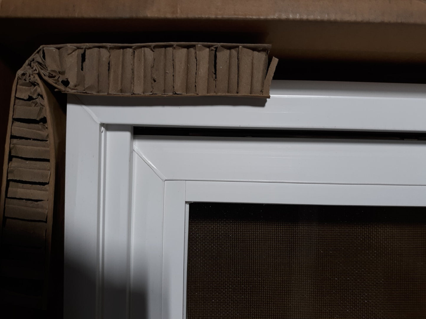 Vinyl Hopper Window VBHI3222B White 32"x22" Crank Handle Screen Included