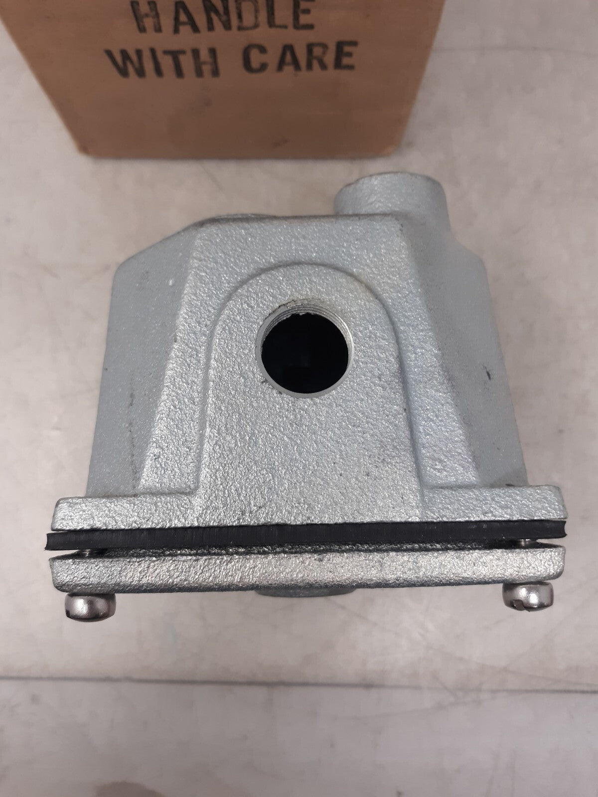 Philips BI3 Waterproof Cast Iron Junction Box with 4 1/2" NPT