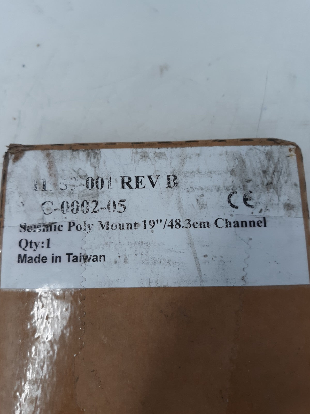 Seismic Poly Mount 19" / 48.3cm Channel Mounting Bracket Kit – Made in Taiwan