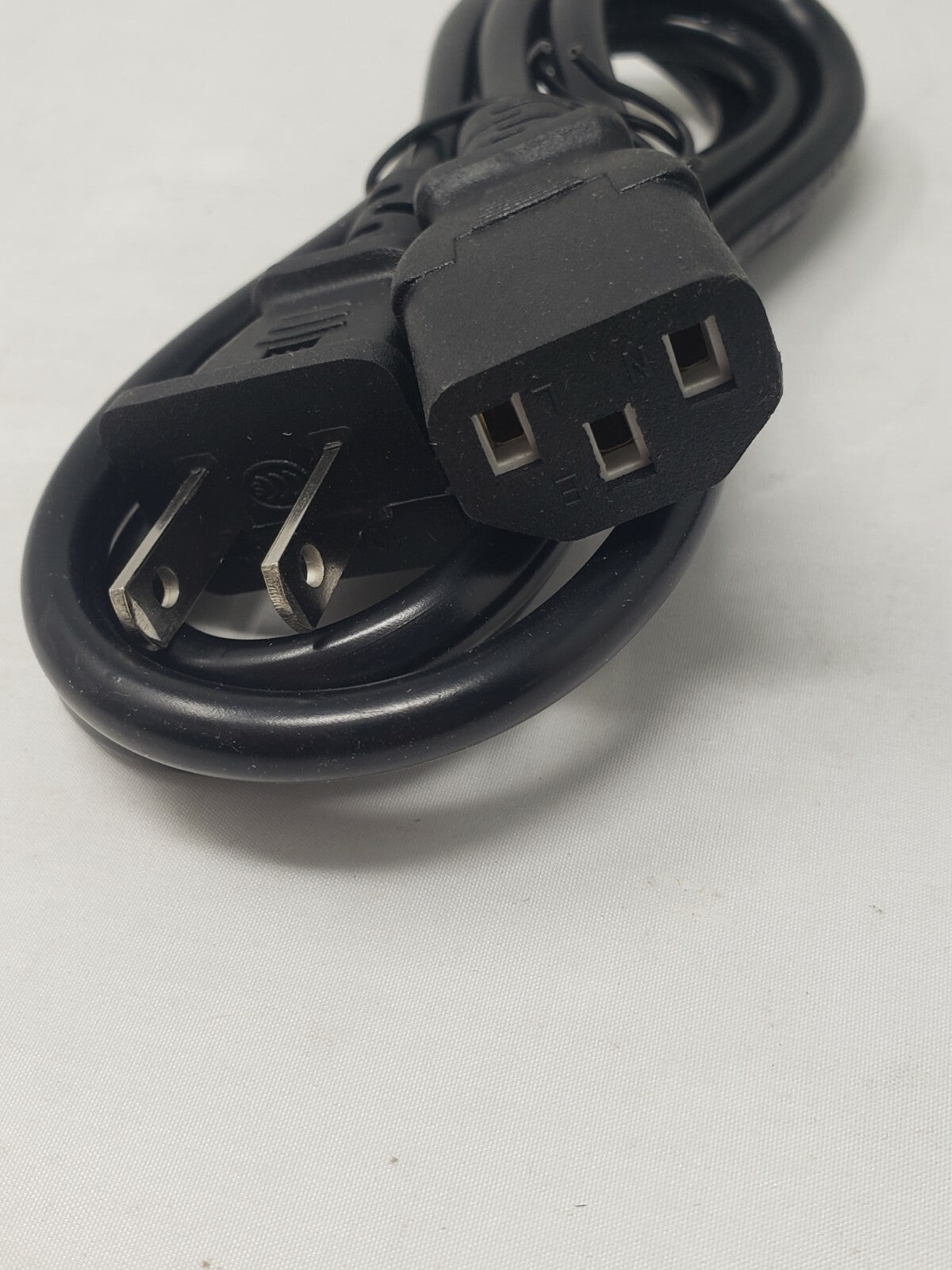 YU2402-P 24V 2A 48W AC\DC Power Adapter Supply For Led Strip
