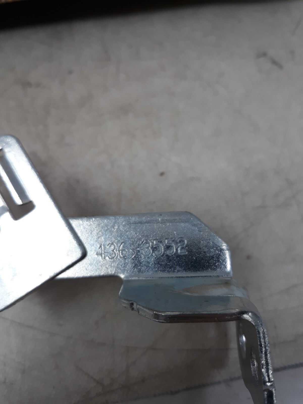 Lot of 24 Jenks & Cattell 4363552 Bracket for CATERPILLAR