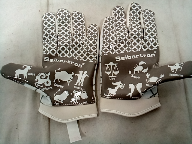 Super grip football gloves Large Size