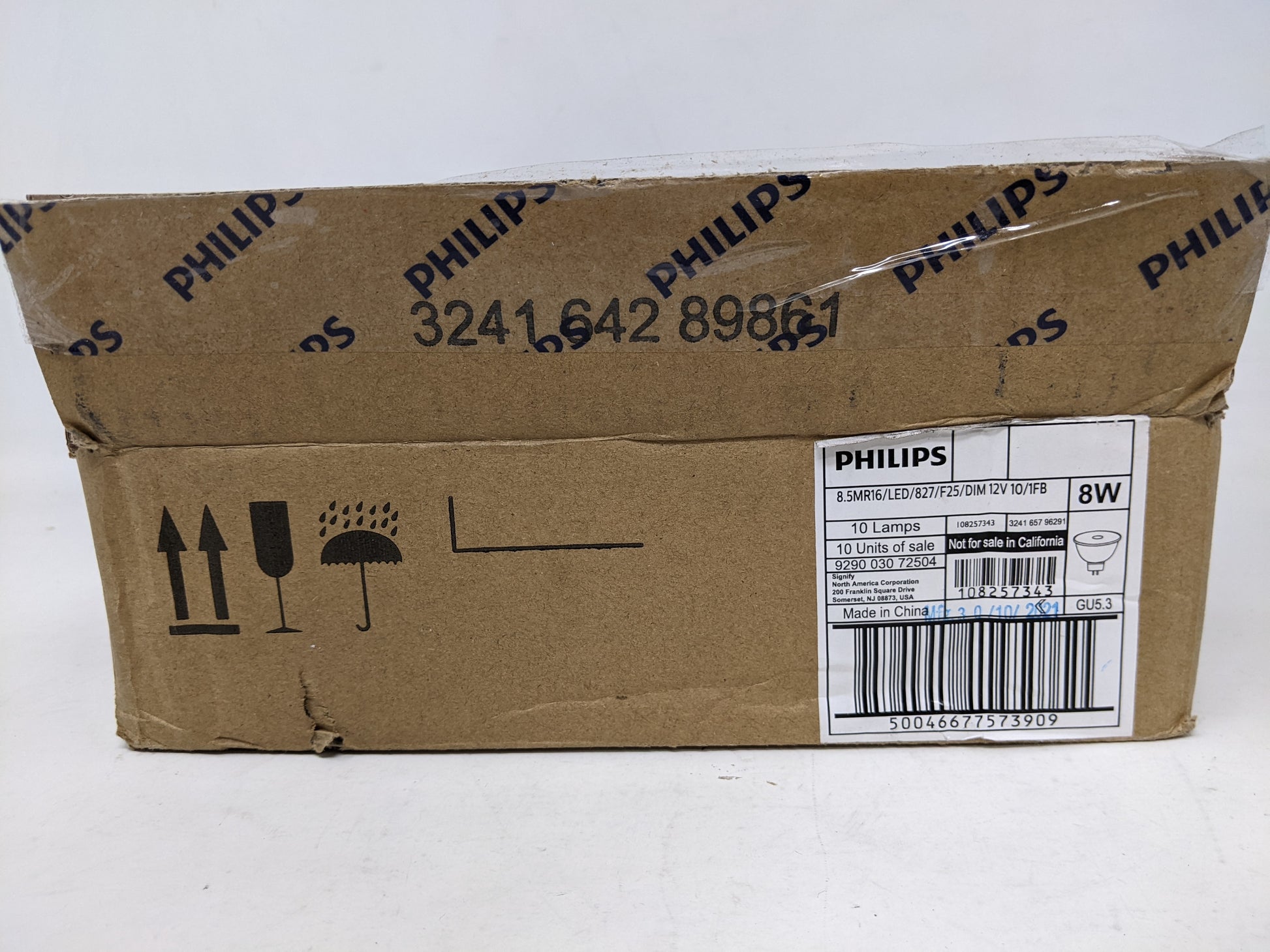 Case of 10 Philips 75 W Replacement LED Bulbs - 8 Watt, 600 Lumen