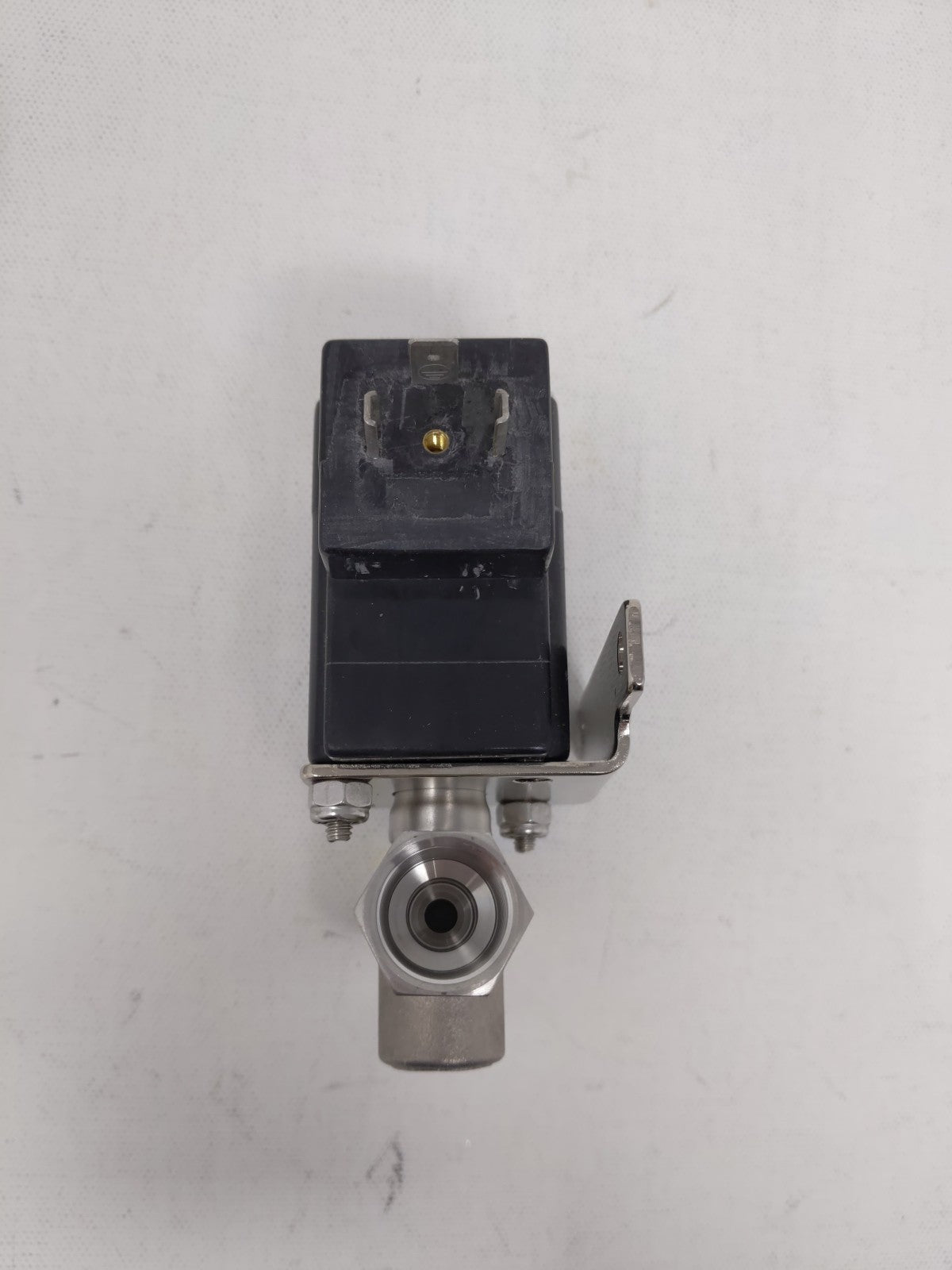 Valcor precision fluid control valves and metering pumps. 4419  SV91D28C5C 073H