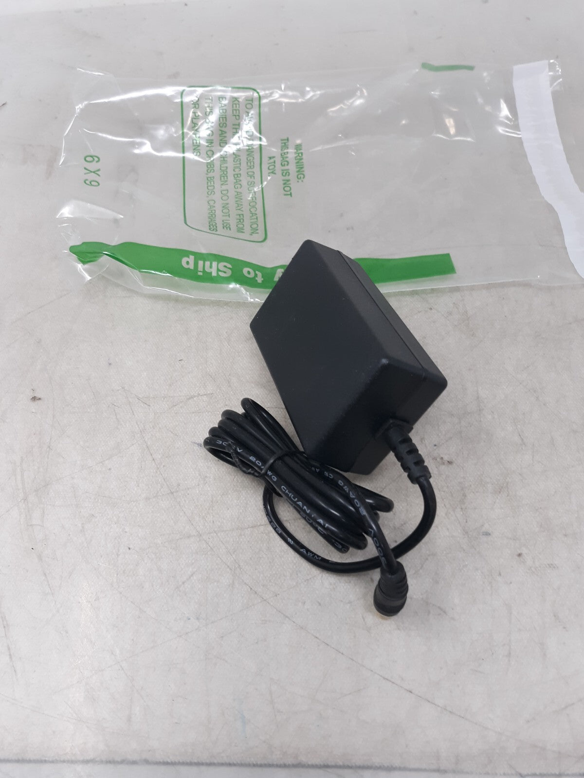 Youhong AC Adapter Model YOUHONG-1201 12V 3A