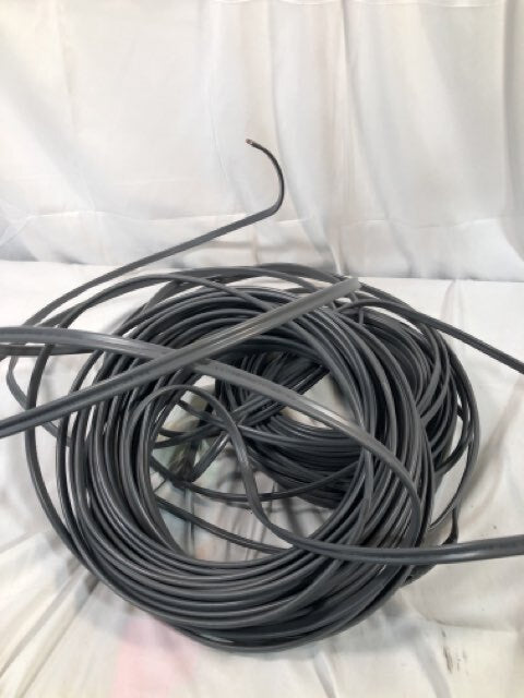 BUNDLE OF Southwire E30445 Wire - Unknown length
