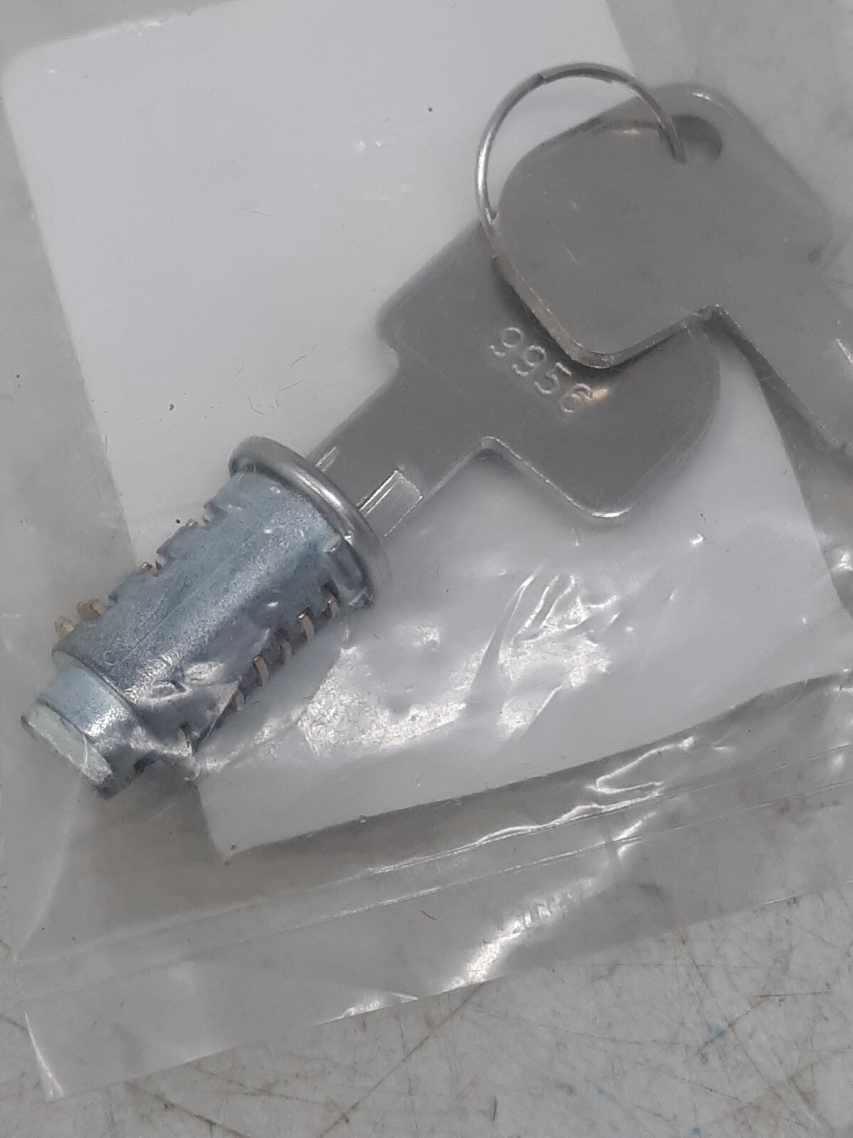 Lenovo 4674174 Lock Cylinder with Keys for Laptop Docking Station