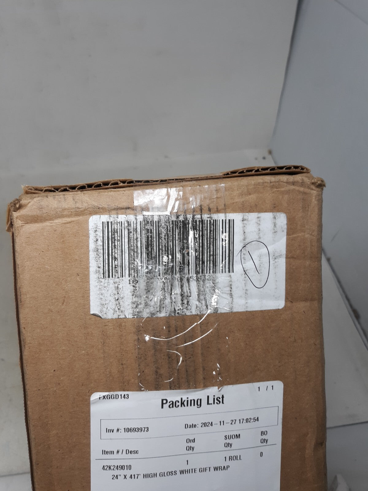 High Gloss White 24" x 417' Gift Wrap Paper Roll