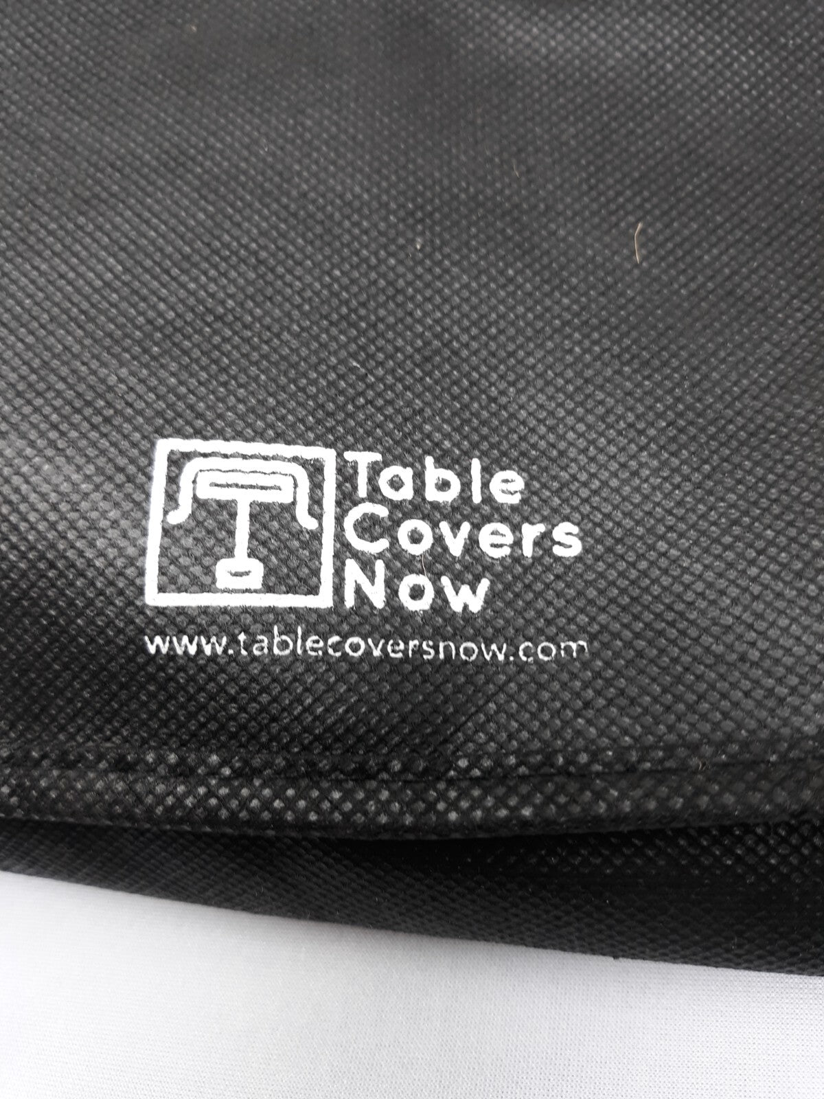 Table Covers Now WHITE 6 ft Wavy Spandex Fitted Round Tablecloth Table Skirt