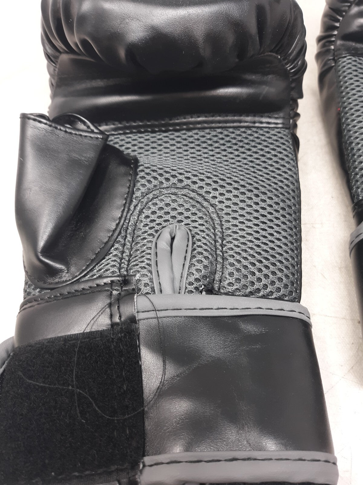 Everlast Powerlock  16oz sparring gloves