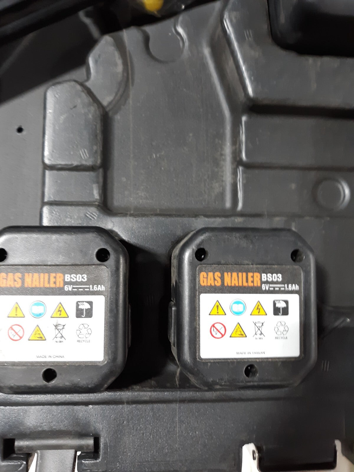 Fasco F70G FENCE 40-315 Cordless Fencing Stapler