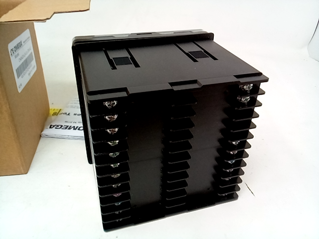 OMEGA - CN04D3LR2UCMAC Temperature Controller
