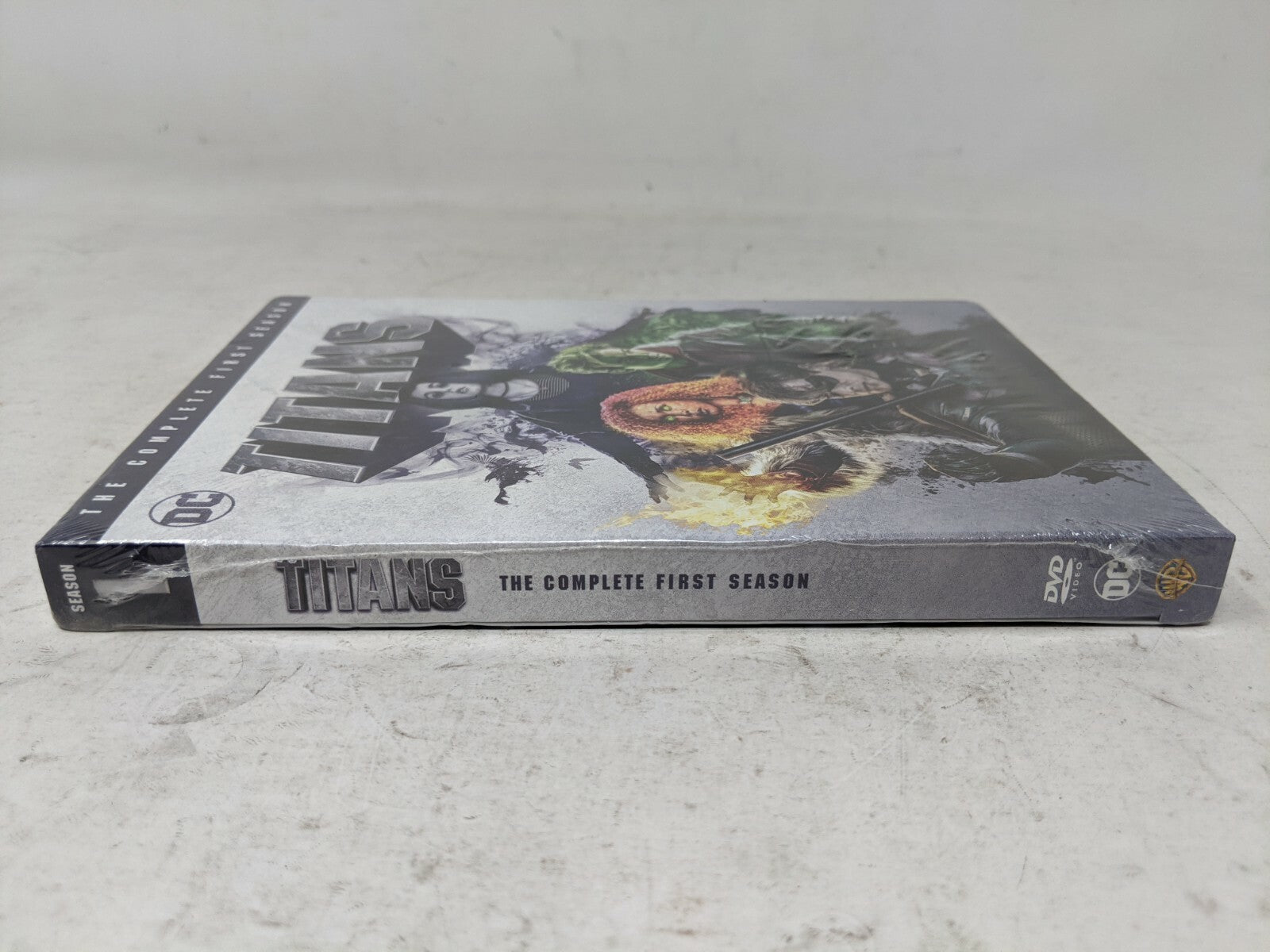 TITANS, TV SERIES COMPLETE FIRST SEASON (1) DVD