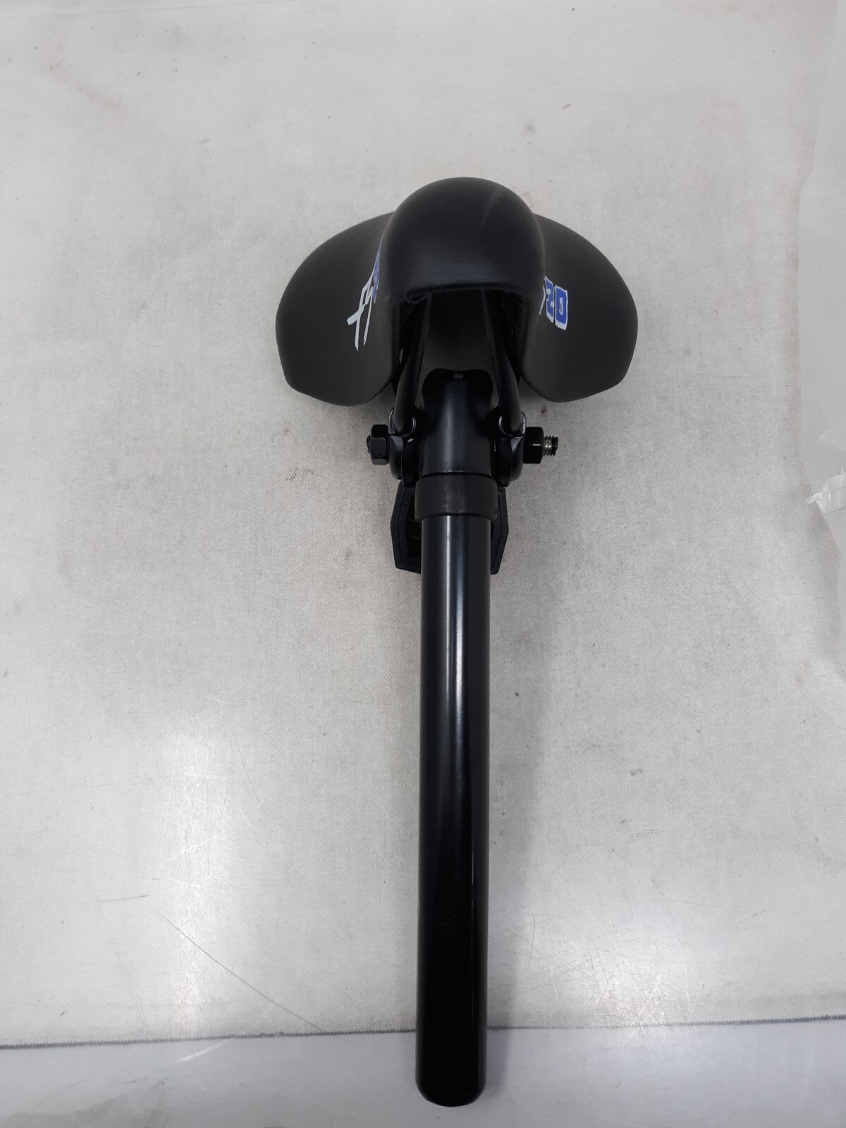 FS20 Bicycle seat and stem - Black