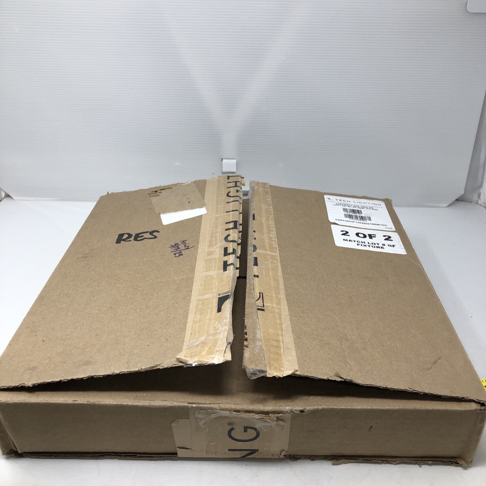 Tech Lighting Essence ESRF0604 P-SER 100IN 450 LM/FT 927 BL MWK 1FD END