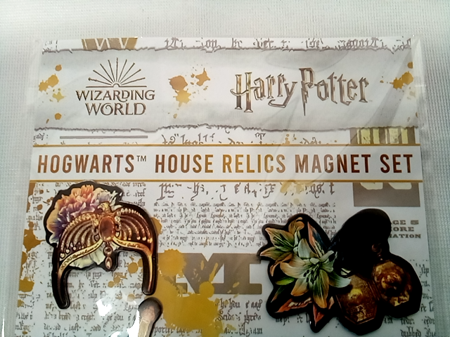 Harry Potter home relics magnet set Hogwarts