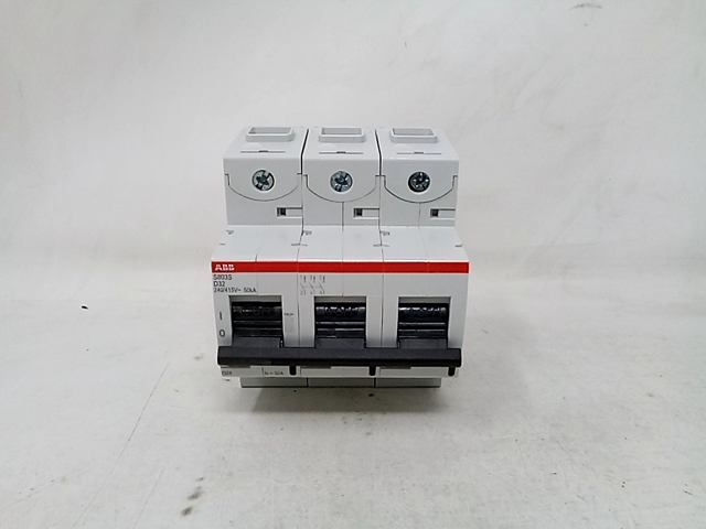 Disjoncteur S803S KA (4.5Modules) 2CCS863001R0321 ABB 742366