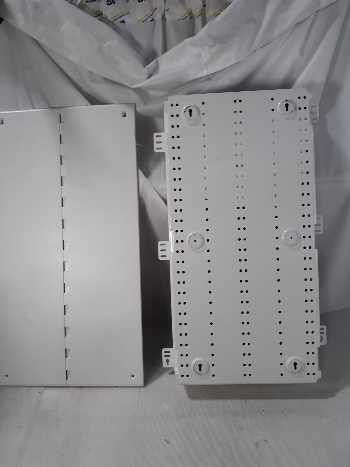 Leviton Wireless Enclosure System E464642 Fire Alarm & Security  14.5"x14.5"